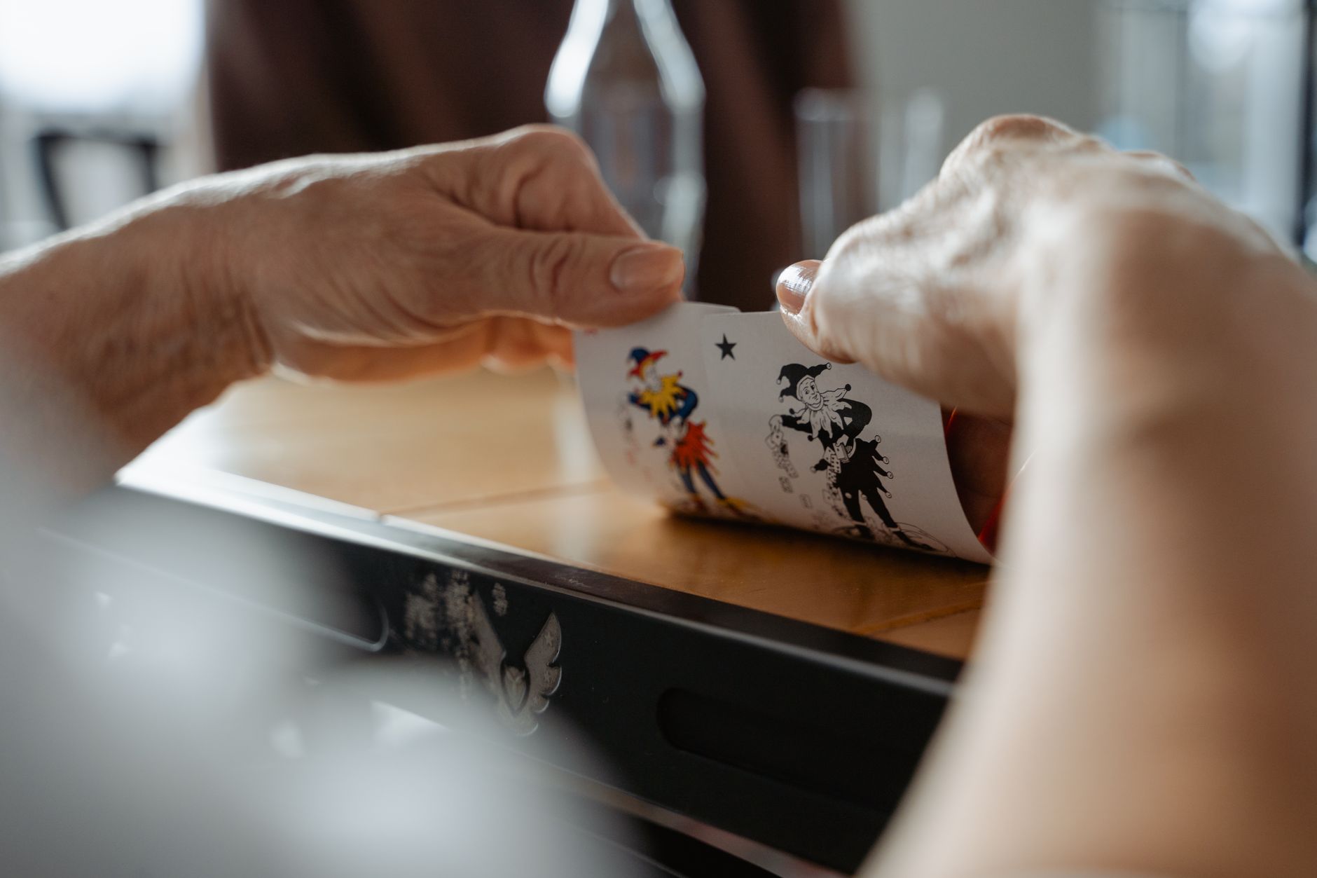 德州牛仔怎么找牌友搭子？三个实操渠道帮你组好局