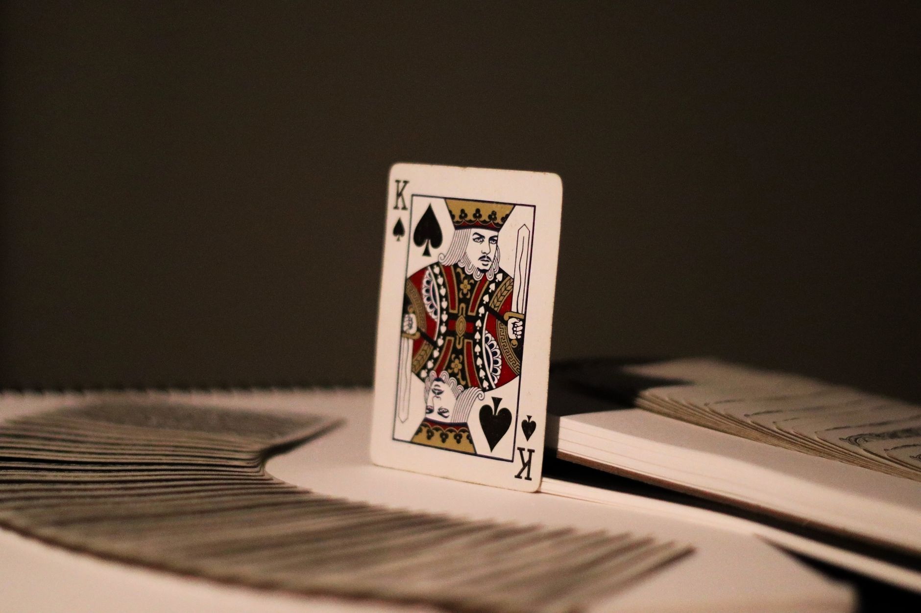 线上平台资金管理五步法：德州牛仔怎么管好筹码更稳？